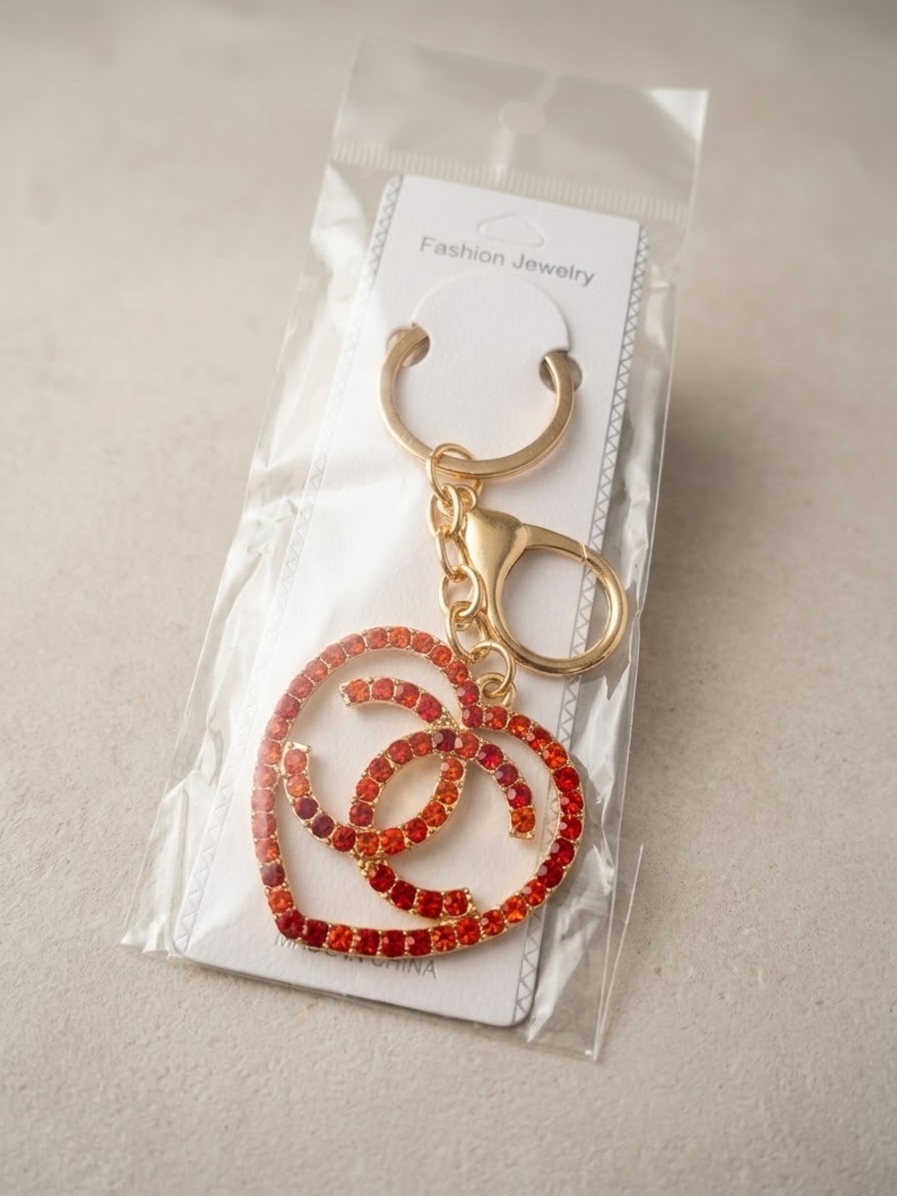 Brand NEW Fashion Jewelry Gold-Tone Heart Keychain with Red Crystals